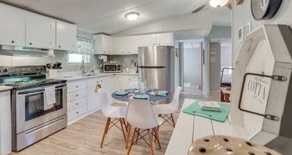 Fish, Swim & More: Quiet Retreat on Lake Sinclair!