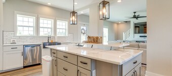 5 Mi to Lake Anna State Park: Modern Family Home!