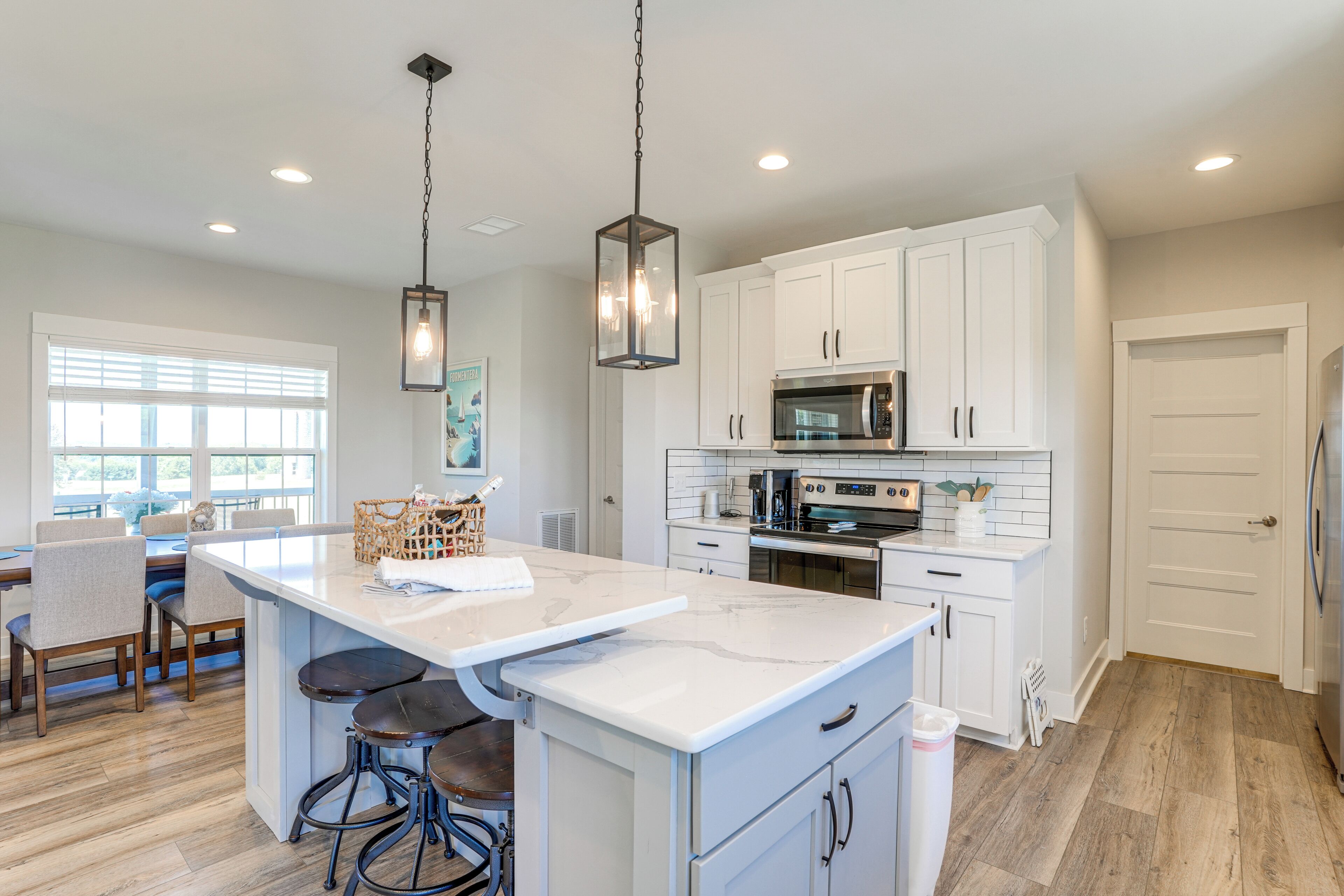 House (5 Bedrooms) | Interior