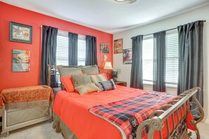 House (3 Bedrooms) | Interior - Legacy Run: Guthries Historic Haven Near Shops (Guthrie)