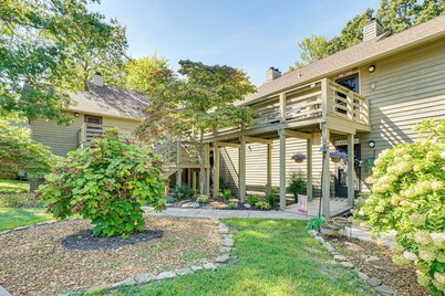 Hike, Fish & Golf: Condo 5 Mi to Ozone Falls!