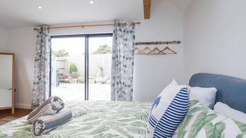 1 chambre, décoration personnalisée, ameublement personnalisé