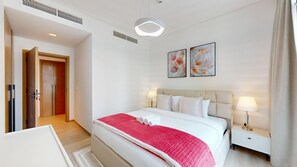 1 bedroom, iron/ironing board, free WiFi, bed sheets - Chic 1 Bed l Premium Furnishings l Creek Harbour (Creek Harbour)