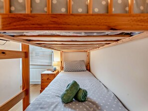 3 habitaciones, cuna de viaje, acceso a internet y ropa de cama