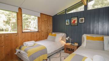 2 bedrooms, individually decorated, individually furnished, free WiFi