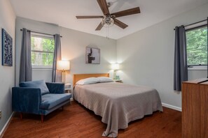 3 habitaciones, tabla de planchar con plancha, wifi y ropa de cama 