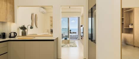 Apartment, 2 Bedrooms, Balcony, Sea View | Private kitchen | Espresso maker, electric kettle