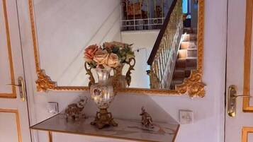 منطقة الجلوس في الردهة