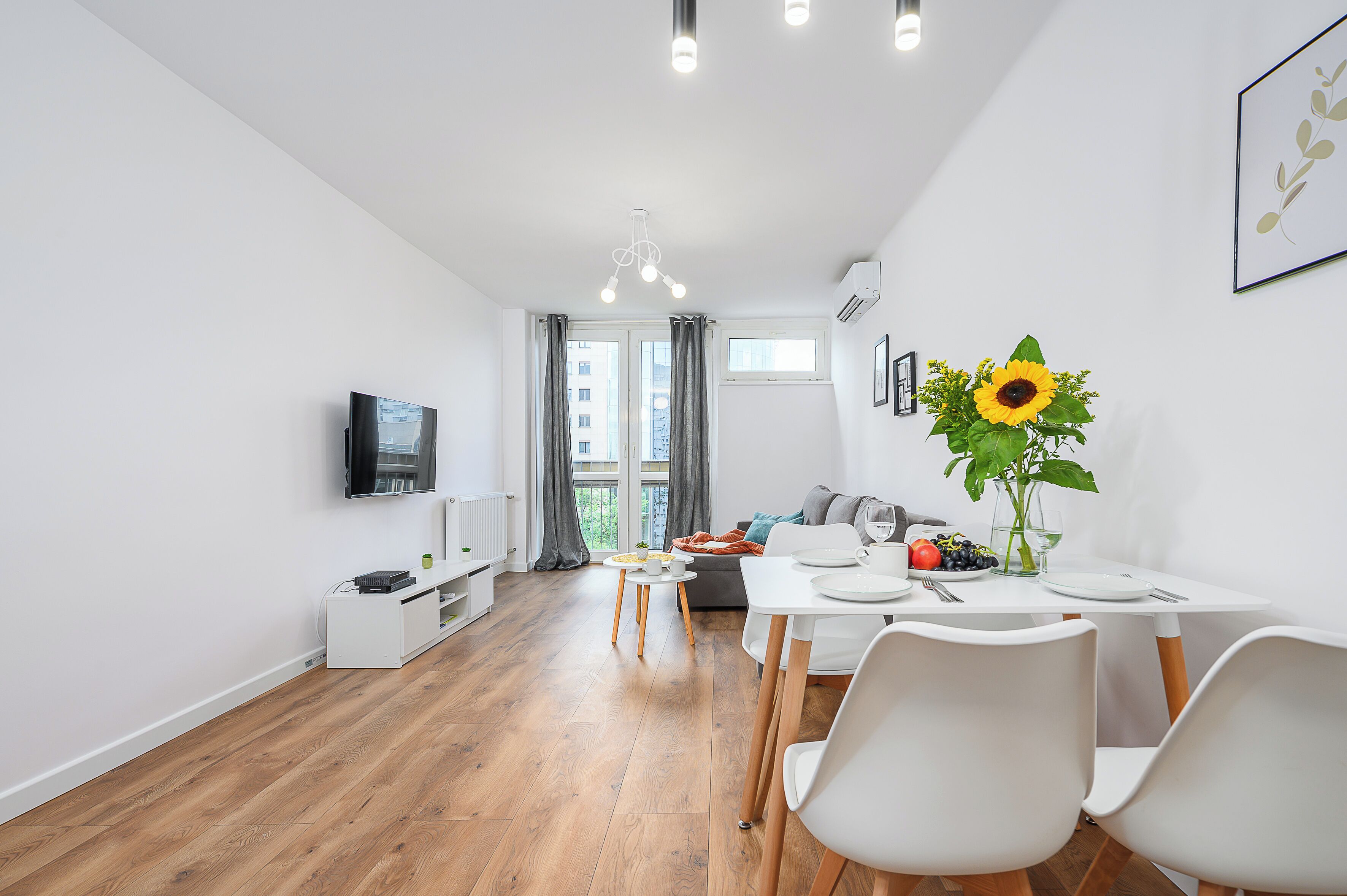 Iron/ironing board, free WiFi