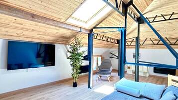 デスク、アイロン / アイロン台、旅行用ベビーベッド、WiFi