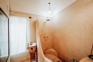 Chambre Broderie | Salle de bain