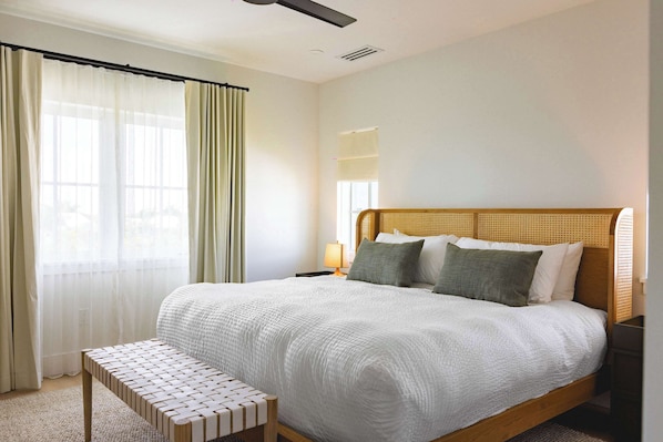 6 bedrooms, iron/ironing board, WiFi, bed sheets