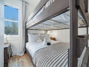 2 bedrooms