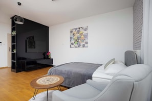 1 chambre, bureau, fer et planche à repasser, Wi-Fi