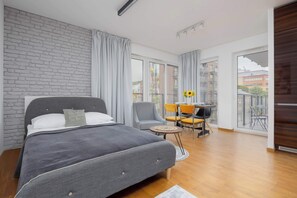 1 bedroom, desk, iron/ironing board, WiFi