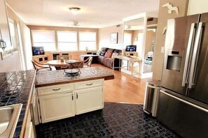 House, 3 Bedrooms | Interior