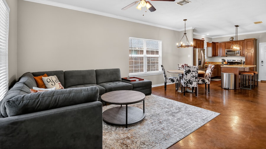 Game Day Getaway Near Texas A&m 4 Bedroom Home