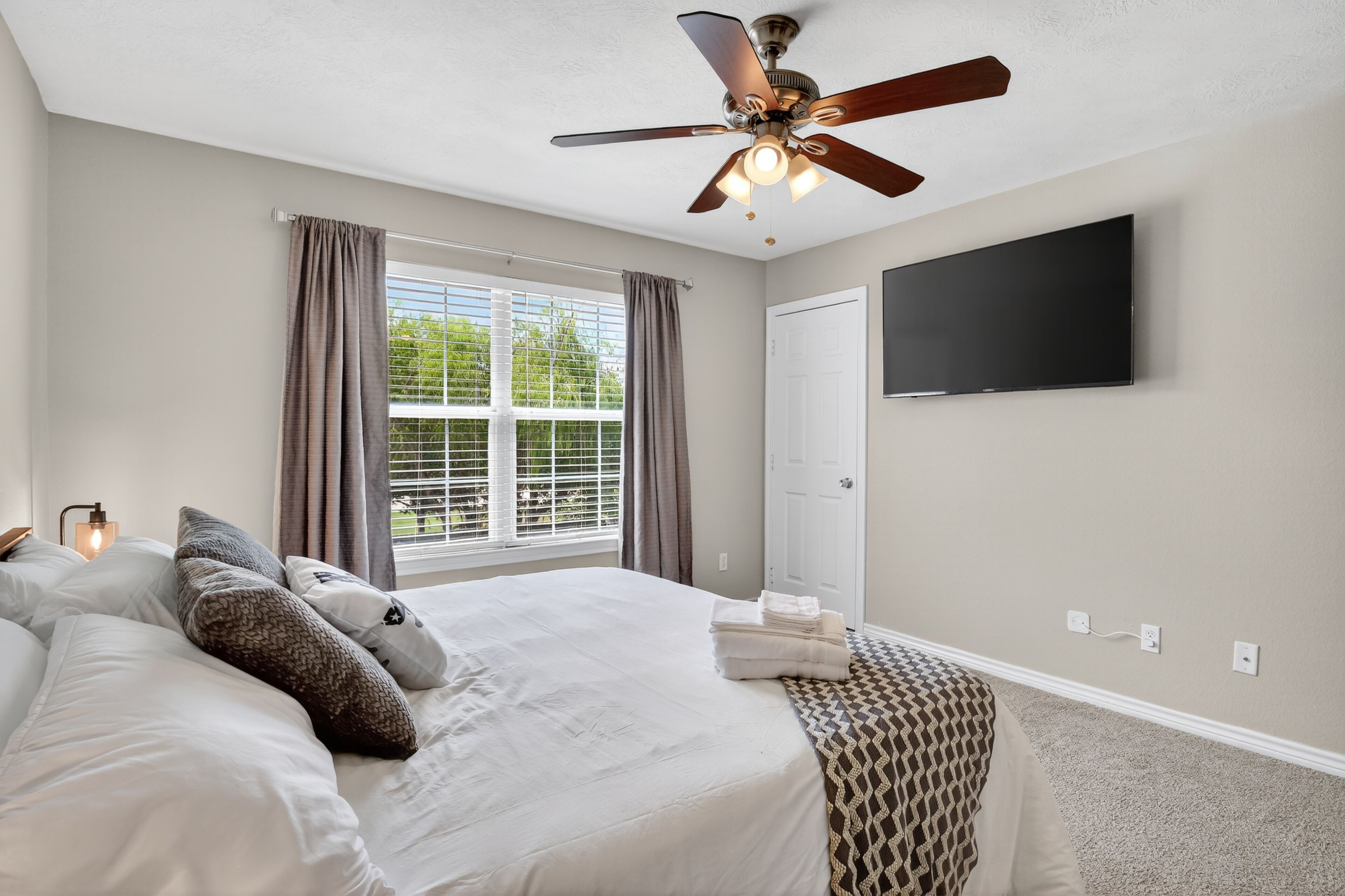 House, 4 Bedrooms | 4 bedrooms, laptop workspace, iron/ironing board, free WiFi