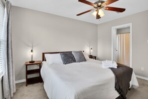 House, 4 Bedrooms | 4 bedrooms, laptop workspace, iron/ironing board, free WiFi - Game Day Getaway Near Texas A&m 4 Bedroom Home (College Station)