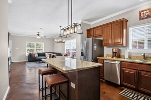 House, 4 Bedrooms | Interior - Game Day Getaway Near Texas A&m 4 Bedroom Home (College Station)