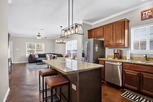 Game Day Getaway Near Texas A&m 4 Bedroom Home