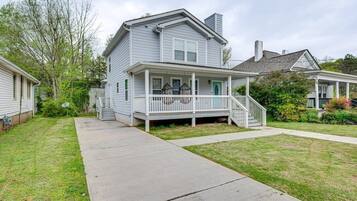 House, 5 Bedrooms | Exterior