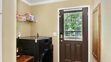 Cabin, 3 Bedrooms | Interior
