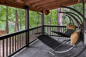 Cabin, 3 Bedrooms | Terrace/patio