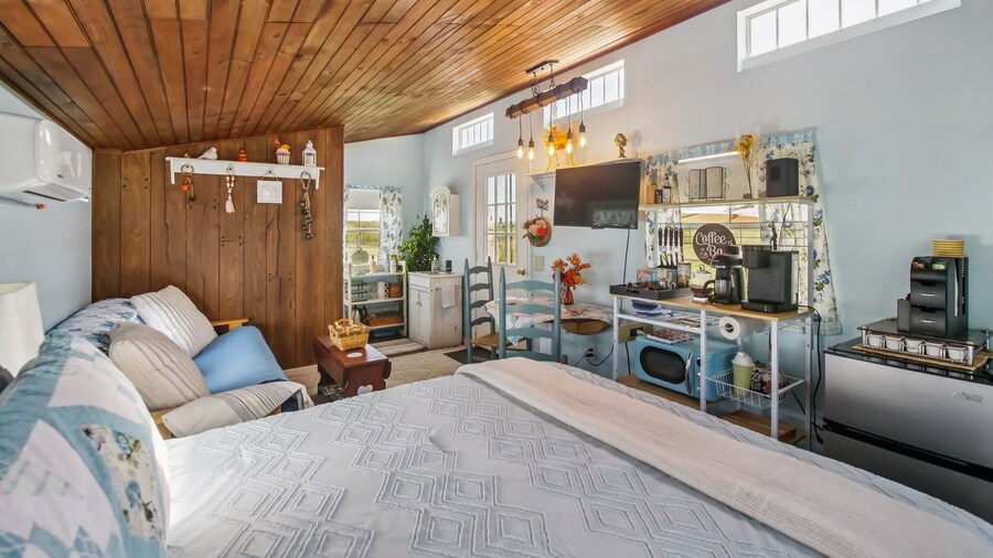 Cozy Tiny Home Retreat On Shenandoah Valley Farm 1 Bedroom Cabin