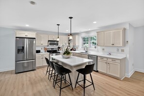 Hus - 5 soveværelser | Privat køkken | Køleskab, ovn, kaffe-/temaskine, brødrister