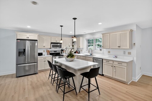 Gray Woodland Escape Golf, Pool & Cinema 5 Bedroom Home