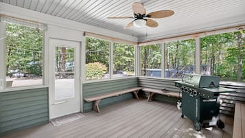 House, 5 Bedrooms | Outdoor dining