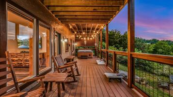 Cabin, 2 Bedrooms | Terrace/patio