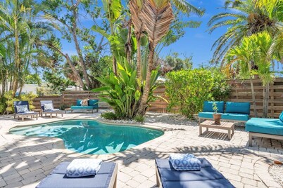 Hammock In The Sun 3 Bedroom Home