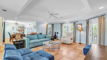 House, 3 Bedrooms | Living area