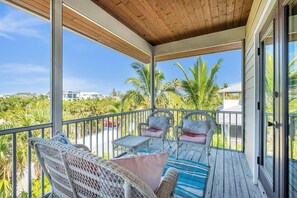 House, 3 Bedrooms | Property grounds - Hammock In The Sun 3 Bedroom Home (Anna Maria)