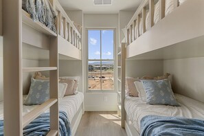 Townhome, 4 Bedrooms