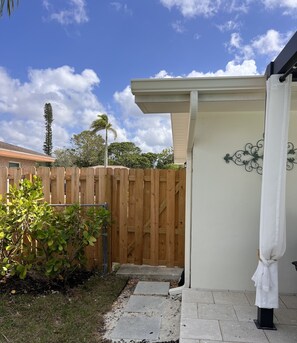House, 3 Bedrooms | Property grounds