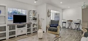 House, 3 Bedrooms | Living area - Luxury Pool Dog Friendly Central To Naples And Marco Island By Sky Run Naples 3 Bedroom Home (Naples)