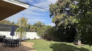 Casa, 3 quartos | Opções para refeição ao ar livre