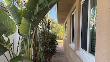 House, 3 Bedrooms | Exterior detail