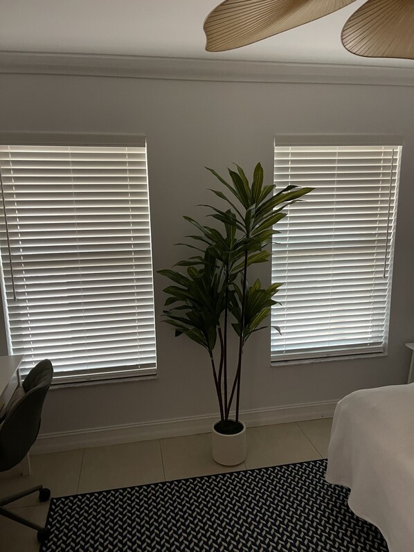 3 bedrooms, laptop workspace, iron/ironing board, free WiFi
