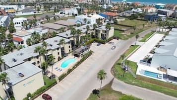 Condo, 2 Bedrooms | Exterior