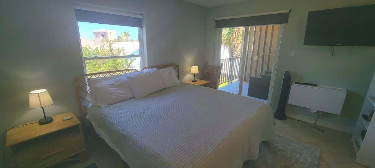 2 bedrooms, iron/ironing board, free WiFi