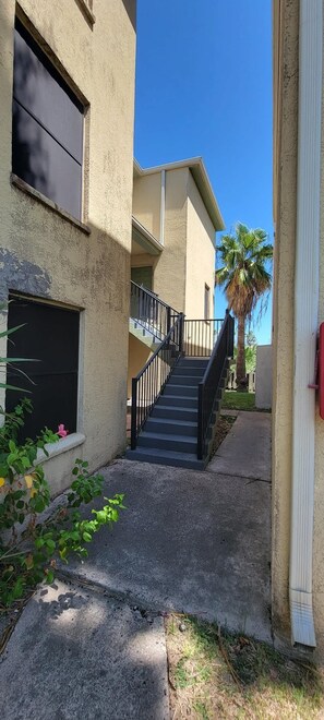 Condo, 2 Bedrooms | Property grounds