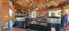 Bar (en la propiedad)