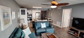 Condo, 2 Bedrooms | Living area