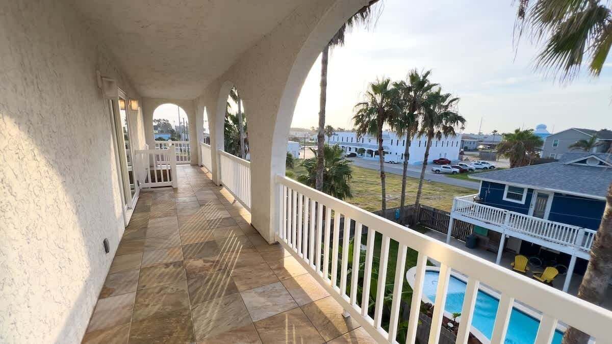 House, 4 Bedrooms | Terrace/patio