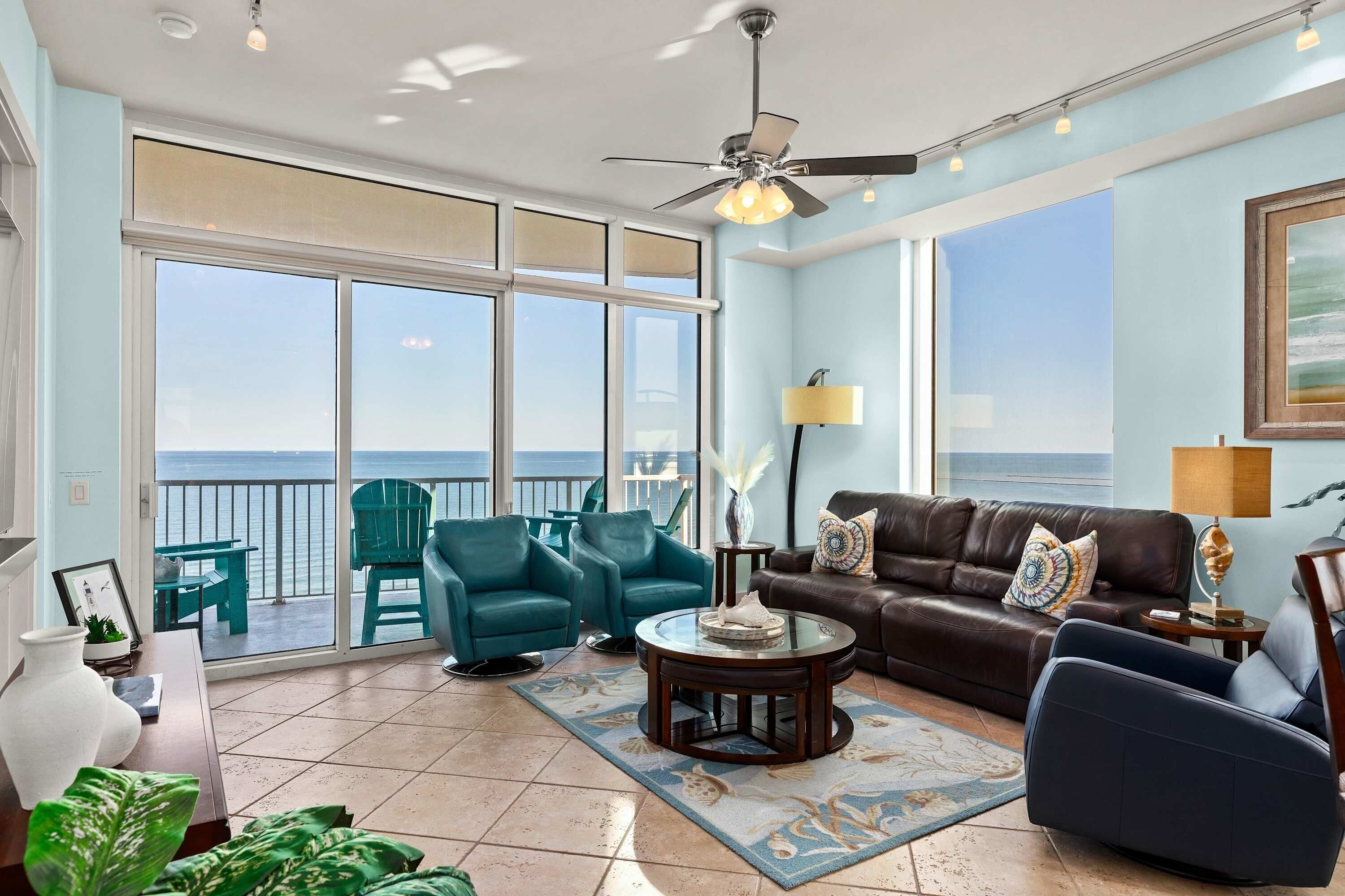 Condo, 3 Bedrooms | Living area