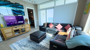 Appart'hôtel, 3 chambres | Coin séjour